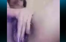 Thai slut masturbates on webcam
