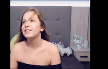 Webcam whore Scarlett-shy
